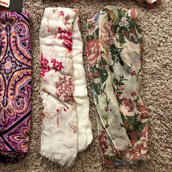 Bundle of 10 Scarves—all long rectangular approx 70” x 18” and 2 scarf hangers - Picture 9 of 9